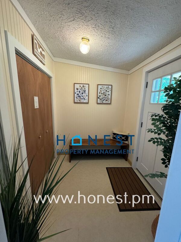 Building Photo - 107 Wood Land Dr