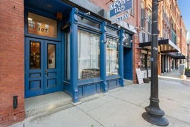 Building Photo - 105-107 Washington Street-Unit 4