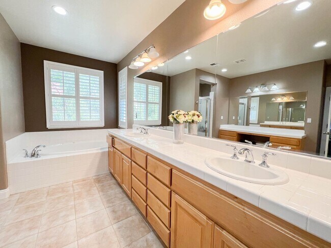 Building Photo - Spacious San Ramon Windemere Home.