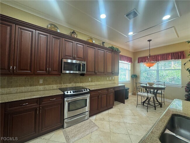 Building Photo - 12199 Lucca St