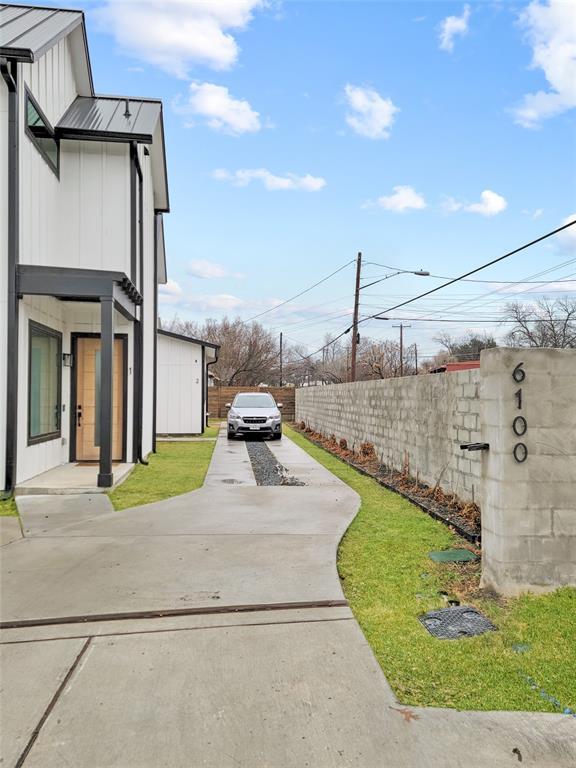 Building Photo - 6100 Walker Ln