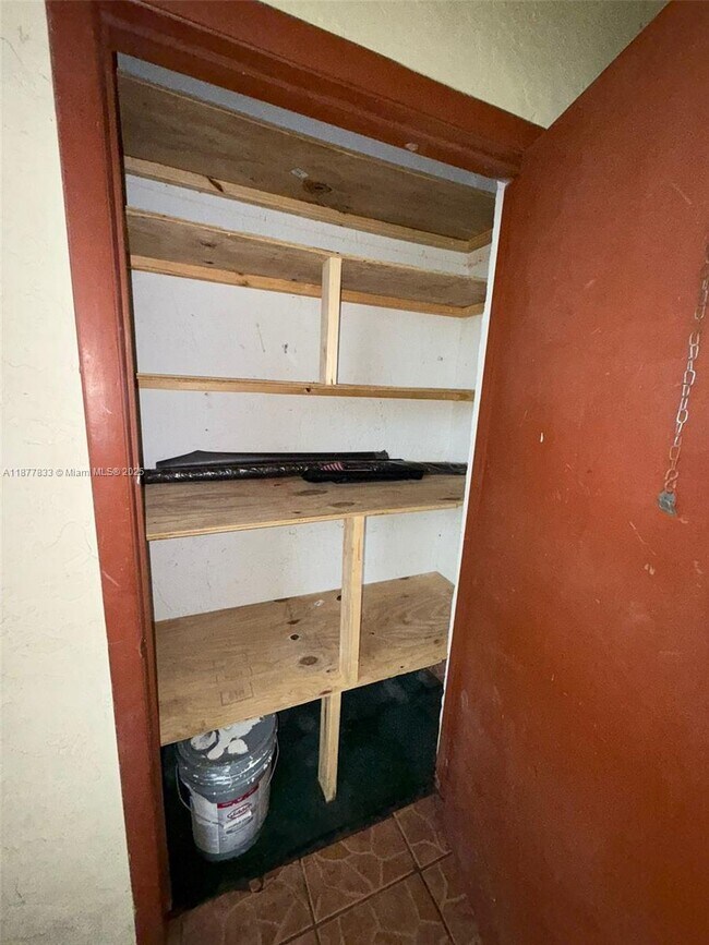 Building Photo - 3396 Foxcroft Rd