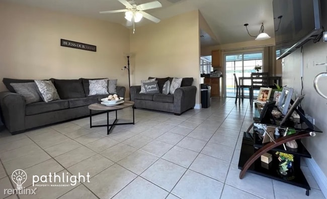 Building Photo - 2 br, 1 bath House - 344 Colony Court UNIT