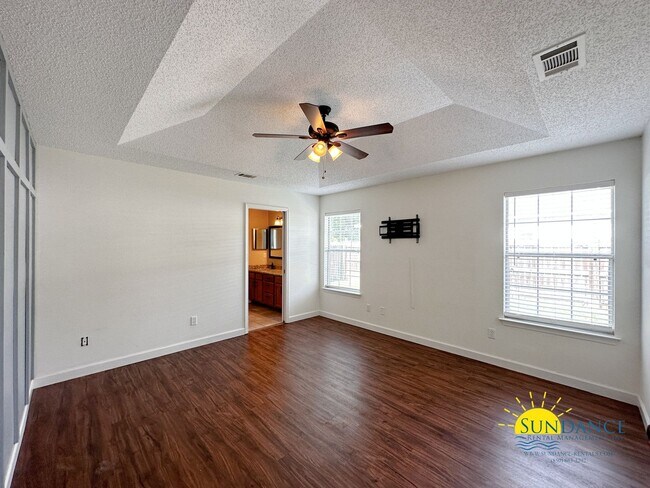 Building Photo - Adorable 3 Bedroom Home located  in Fort Walton Beach Home!