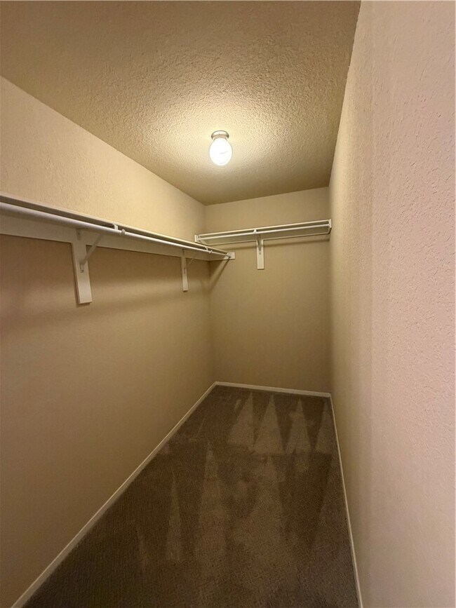 Building Photo - 817 NW 67th Ave