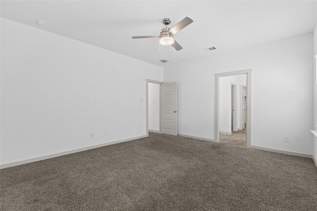 Building Photo - 2905 Highgate Hill Ln