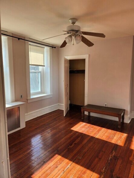 Building Photo - 163 Sumac St