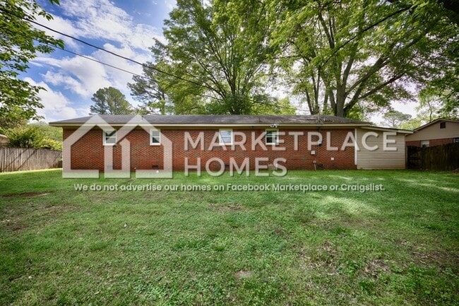 Building Photo - 104 Edinburgh Dr