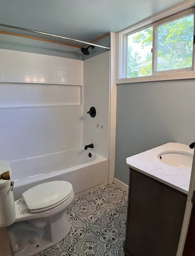Bathroom (ground floor) - 7 Woolerton St