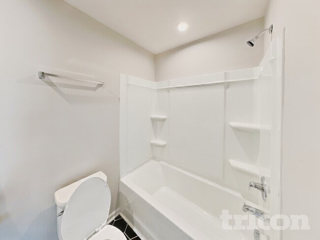 Building Photo - 4114 S Downs Cir