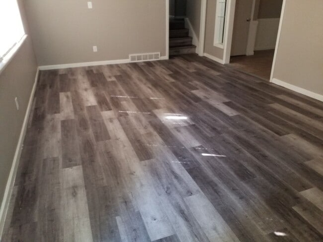 Building Photo - Coming Soon! South KC SF