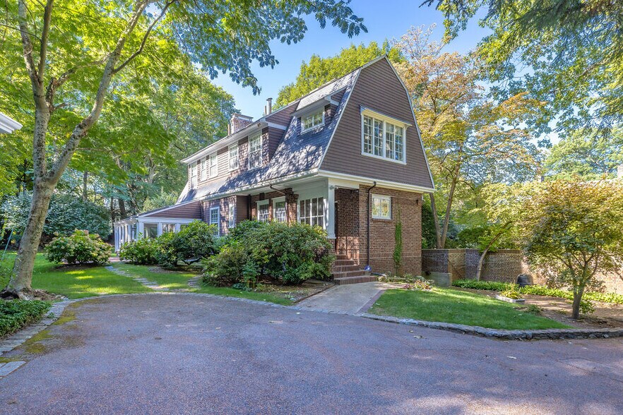 Building Photo - 30 Cheswick Rd
