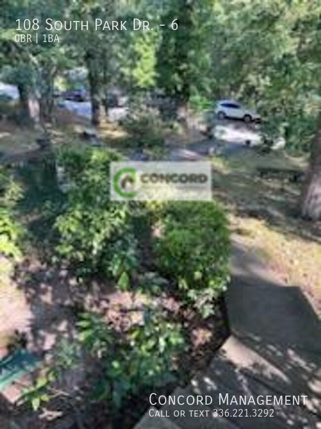 Building Photo - 108 S Park Dr