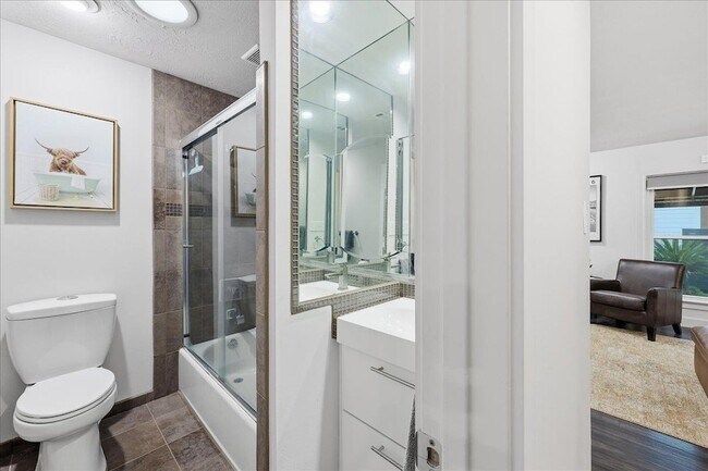 Building Photo - 2263 Briarcliff Dr