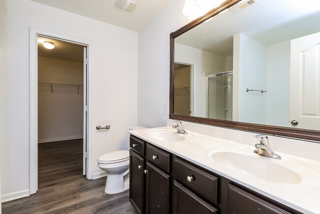 Building Photo - 4933 Broad Leaf Ct