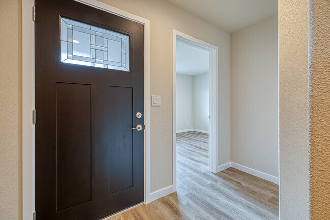 Building Photo - 5489 Shalynn Dr