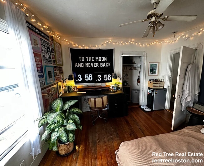 Building Photo - 40 Hooker St