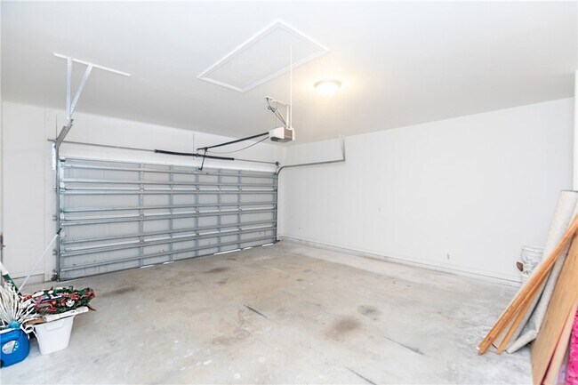 Building Photo - 7601 Granite Dr