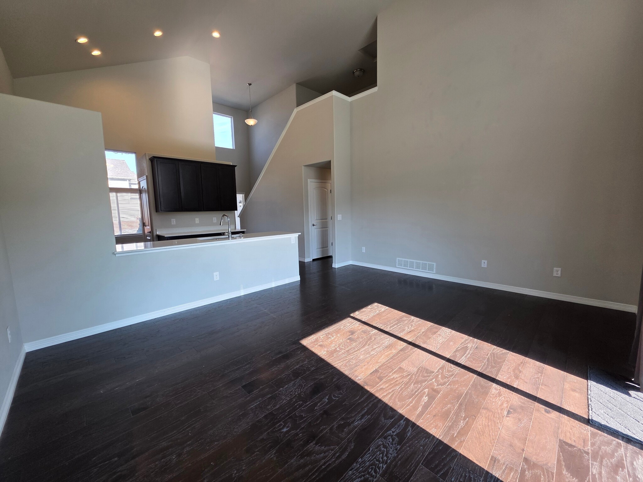 Building Photo - 6535 Weiser Dr