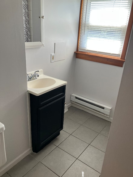 Building Photo - 0 Oakwood Ave