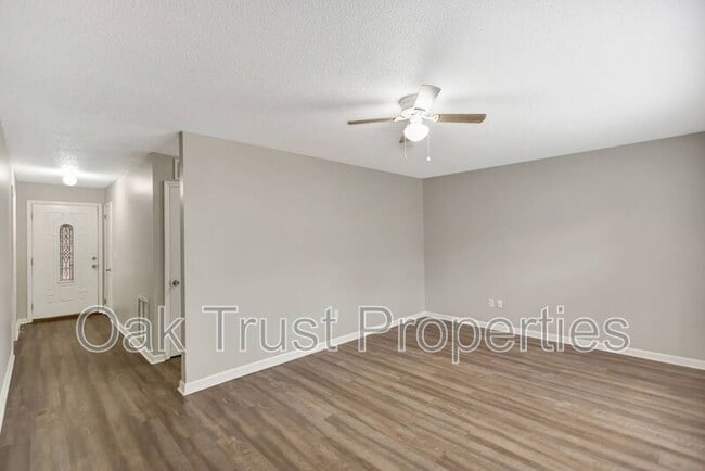 Building Photo - 2492 Pintail Dr