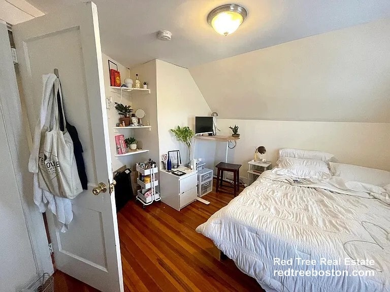 Building Photo - 123 Winthrop St