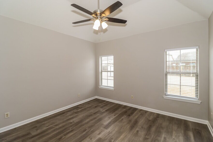 Building Photo - 275 Birch Springs Cove