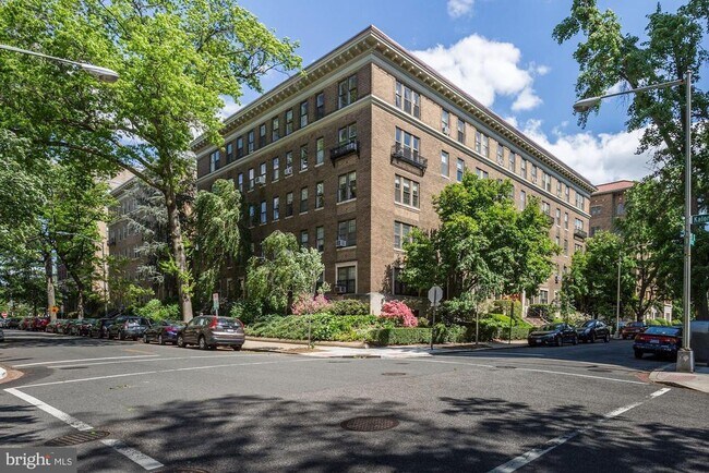 Building Photo - 2227 20th St NW