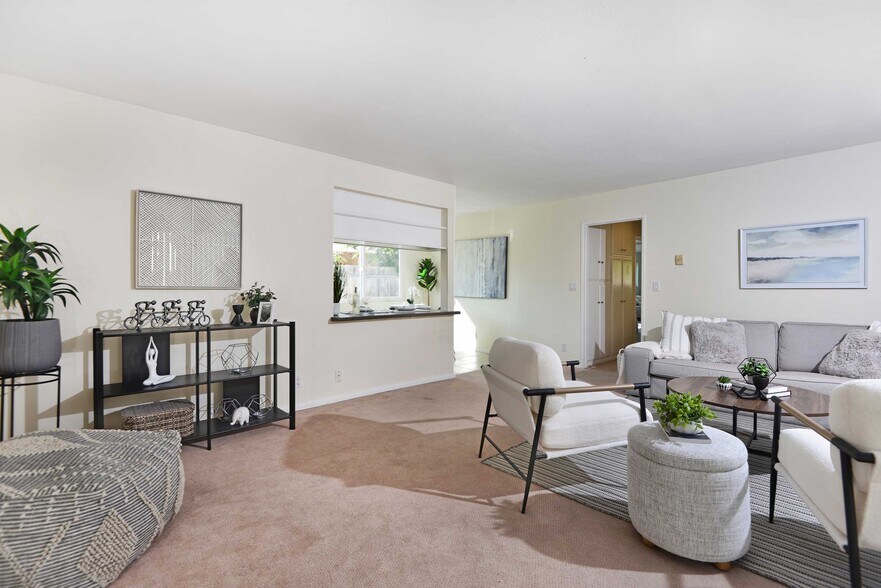 Building Photo - 2002 Missouri St