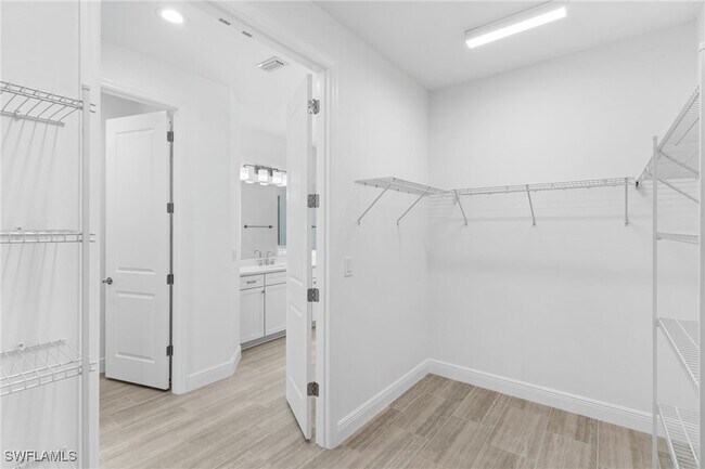 Building Photo - 4580 Skysail Dr