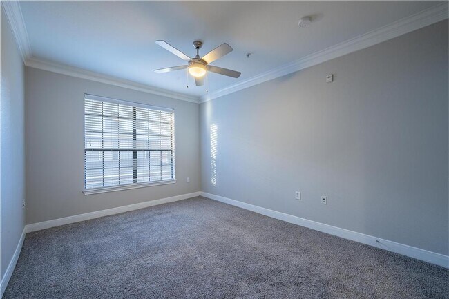 Building Photo - 15200 Memorial Dr