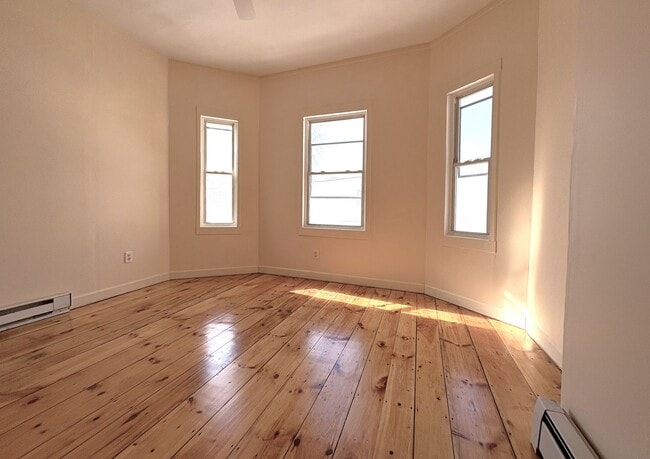 Building Photo - 21-27 Clare St, Lowell