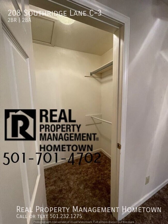 Building Photo - HALF OFF FIRST MONTH! Beautiful and Spacio...