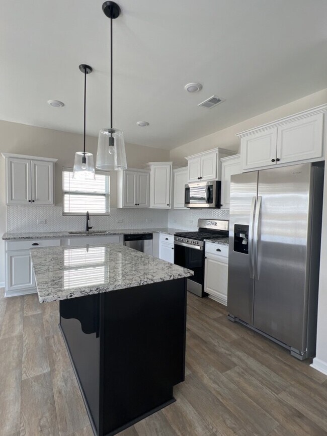 Building Photo - 509 Purple Finch Rd