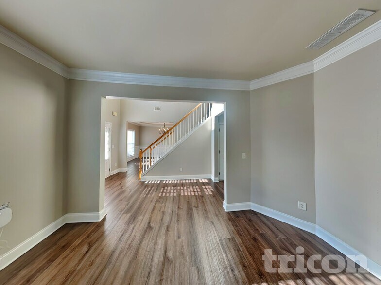 Building Photo - 1031 Buckhorn Blvd