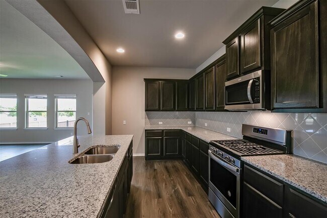 Building Photo - 261 Horsemint Way