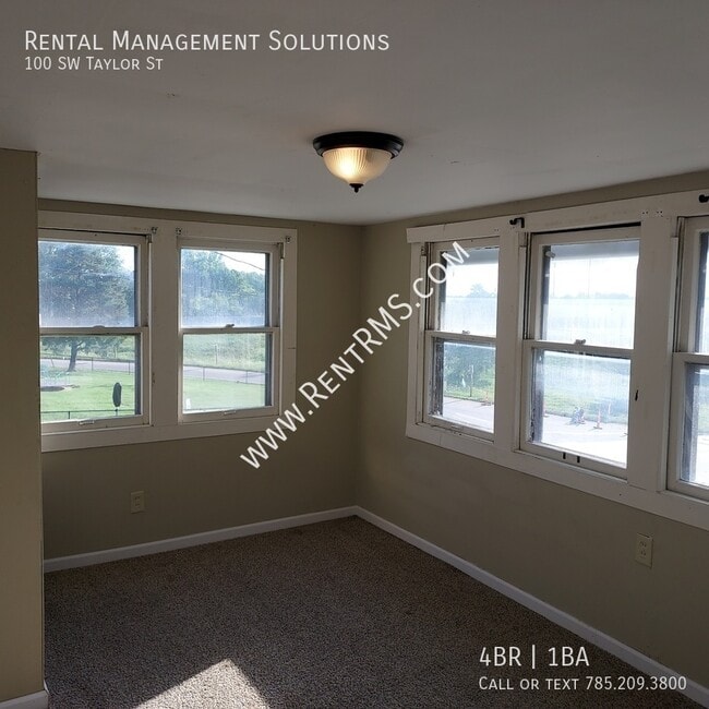 Building Photo - 100 SW Taylor St