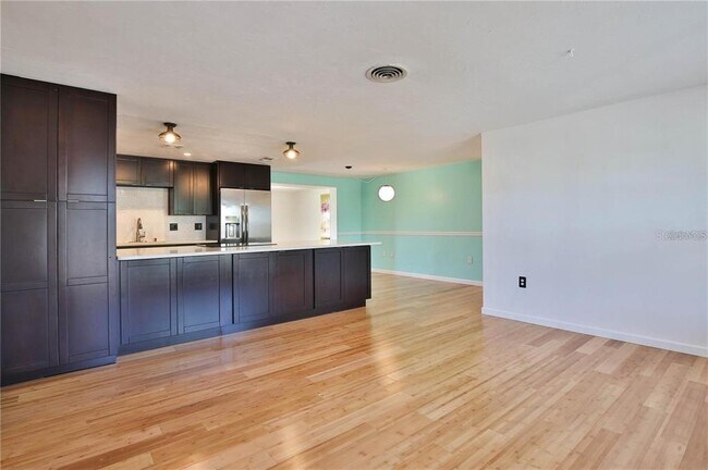 Building Photo - 7355 Cass Cir