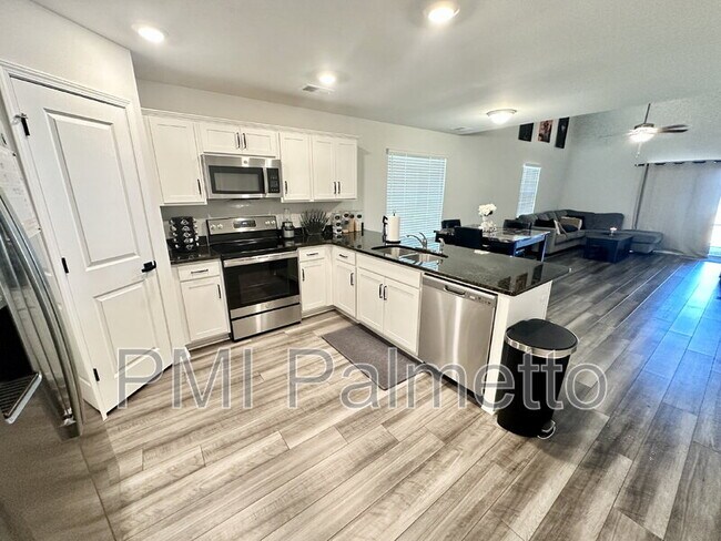 Building Photo - 409 Eclipse Ln