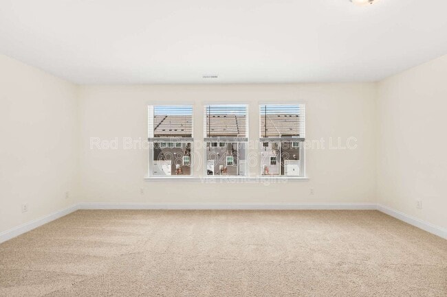 Building Photo - 1528 Cedar Tree Dr