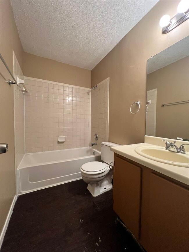 Building Photo - 9706 Eastwend Dr