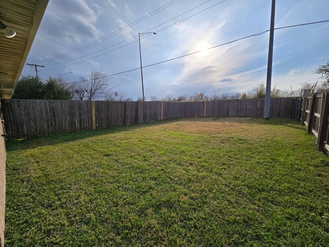 Building Photo - College Station - 3 Bedrooms / 3 bath Duplex on Oldenburg