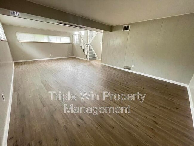 Building Photo - 2022 Northaire Ln
