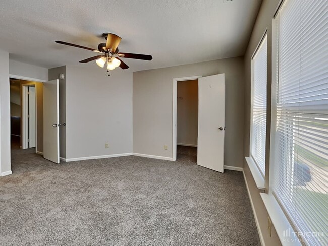 Building Photo - 1310 Kenwood Dr