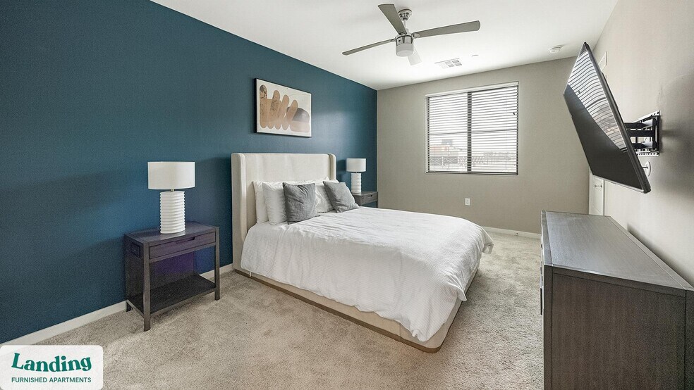 Building Photo - 402 W Lincoln St