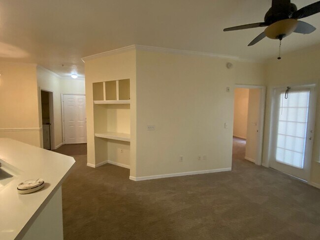 Building Photo - Condo for rent