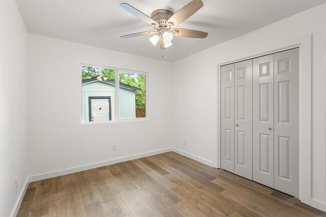 Building Photo - 2506 Carlow Dr