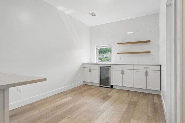 Building Photo - 1 Higgins St