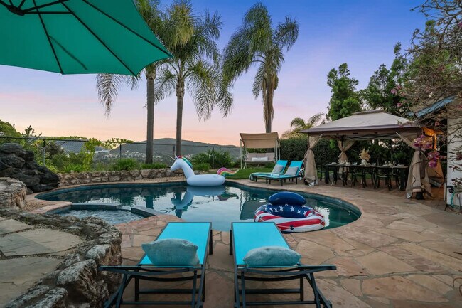 Building Photo - 9737 Benavente Pl