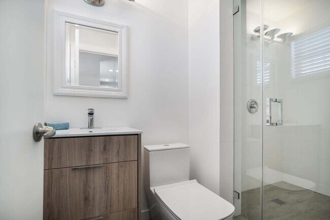 Building Photo - 1605 Pennsylvania Ave